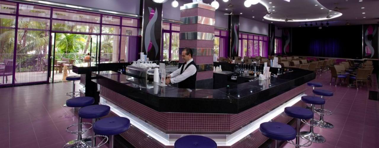 Bar Lounge Riu Caribe Cancun Mexico