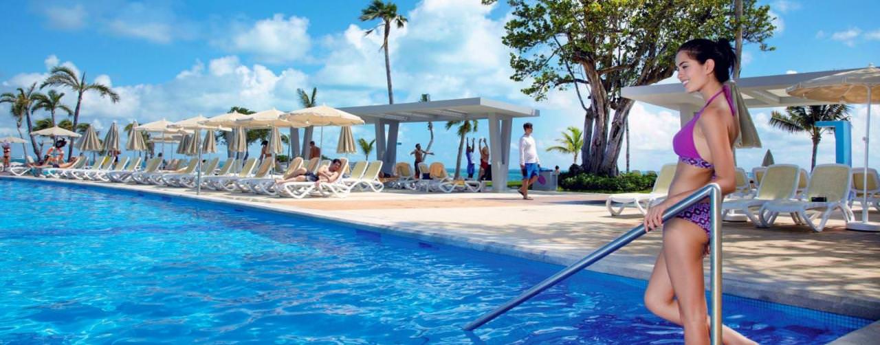 Cancun Mexico Riu Palace Peninsula Pool Loung Chair Umbrella