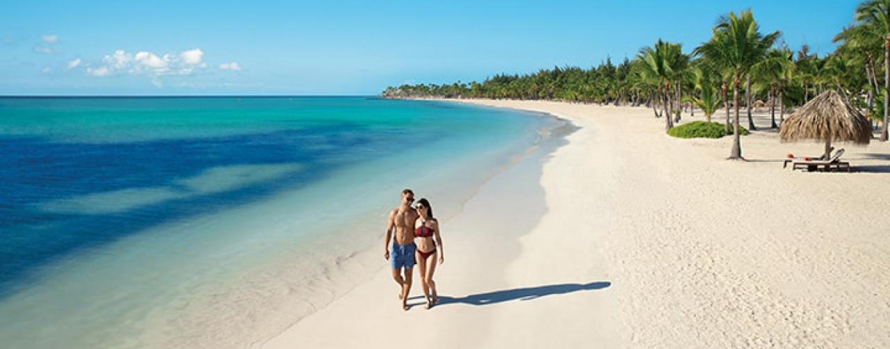 Cozumel Mexico Seccc_couple_beach_2b Secrets Aura Cozumel
