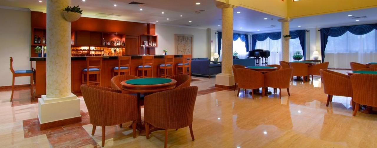 Grand Palladium Colonial Kantenah Riviera Maya Mexico Bar Hemingway