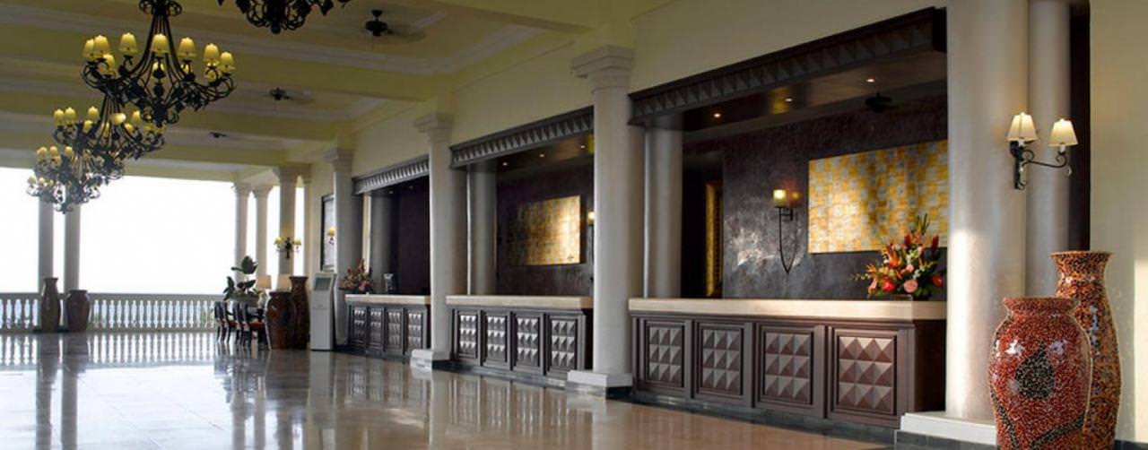 Grand Palladium Lady Hamilton Montego Bay Jamaica Amenities Front Desk