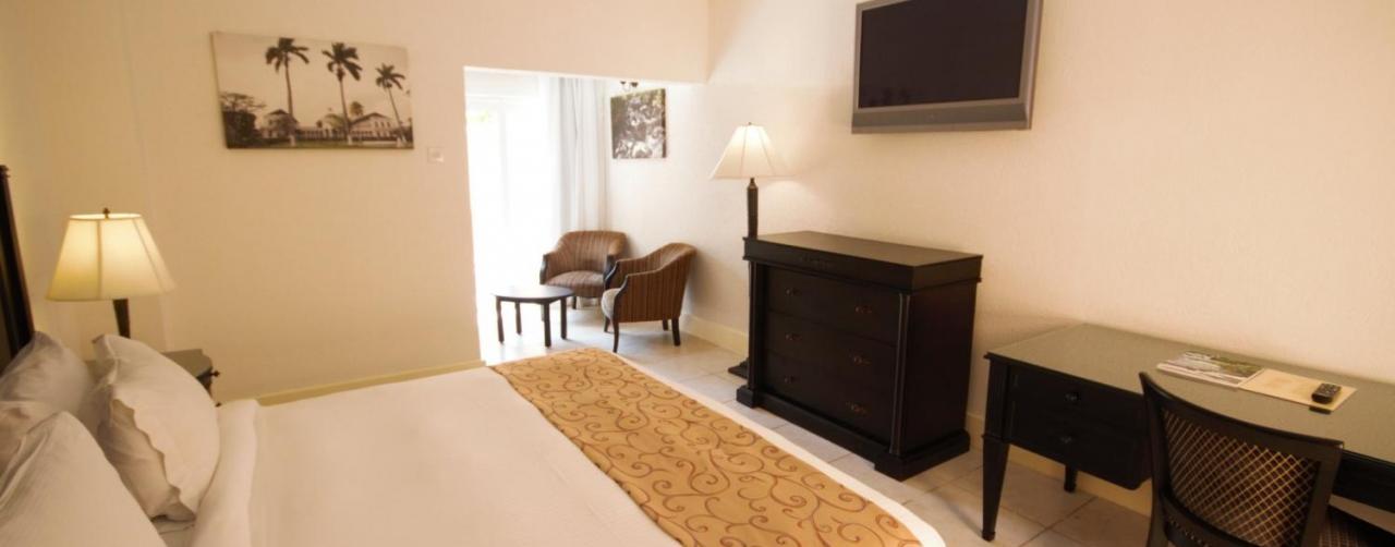 Jewel Runaway Bay Beach Golf Resort Runaway Bay Jamaica Jrb_jr_suite_plungepool_new_2014_1570d_s