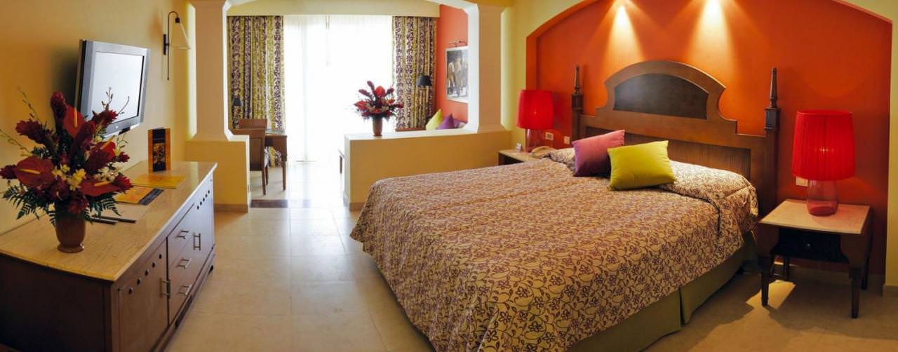 Montego Bay Jamaica Room Suite King Bed Iberostar Rose Hall Suites