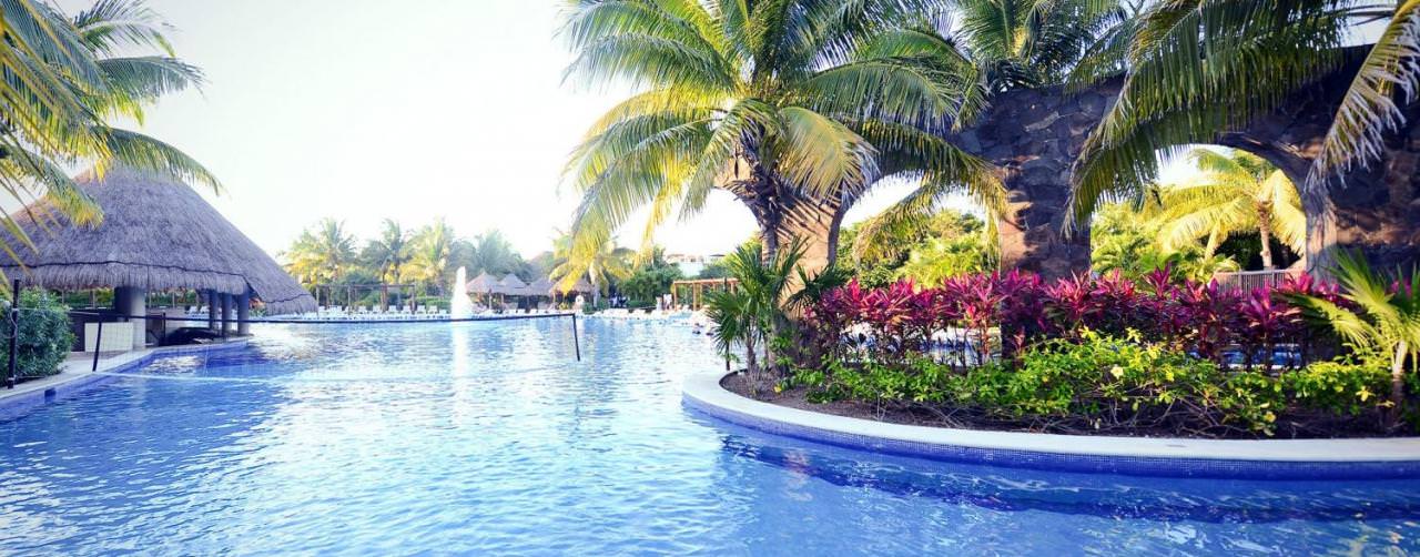 Pool Island Activities Volley Ball Valentin Imperial Maya Riviera Maya Mexico