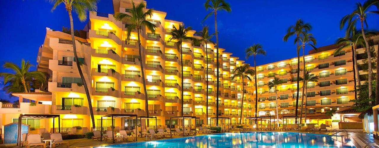 Puerto Vallarta Mexico Golden Crown Paradise Resort 216391p4_poolresortnight_14_s