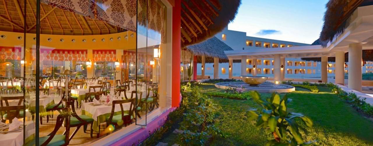 Riviera Nayarit Puerto Vallarta Restaurant At Night Court Yard Iberostar Playa Mita