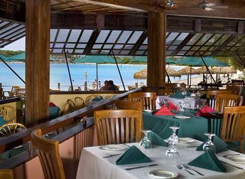 Best Western Emerald Beach Resort Restaurant 2