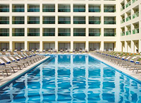 Dreams Huatulco Resort Spa Pool 4