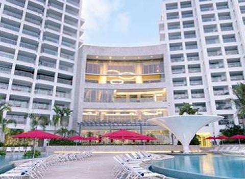 Grand Fiesta Americana Pool 2