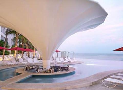 Grand Fiesta Americana Pool