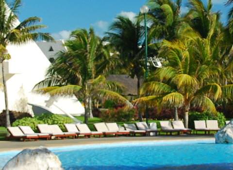 Grand Oasis Cancun Pool