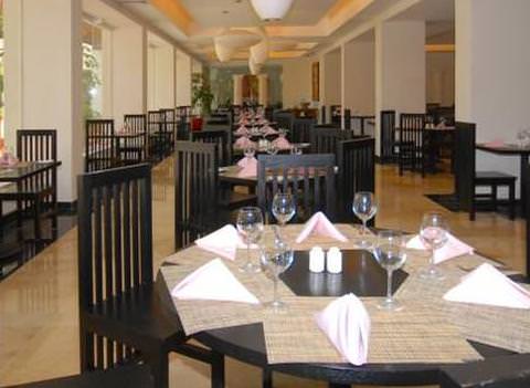 Grand Oasis Palm Restaurant 4