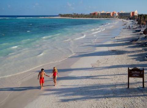 Grand Palladium Colonial Kantenah Beach