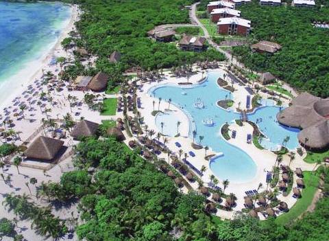 Grand Palladium Colonial Kantenah Pool