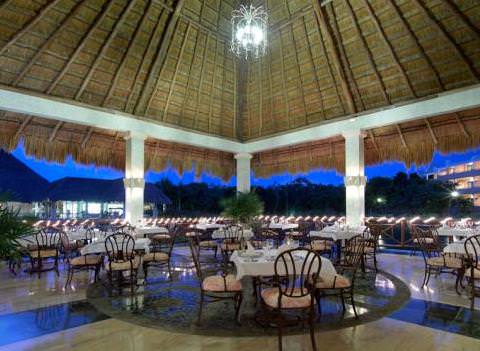 Grand Palladium Colonial Kantenah Restaurant 37