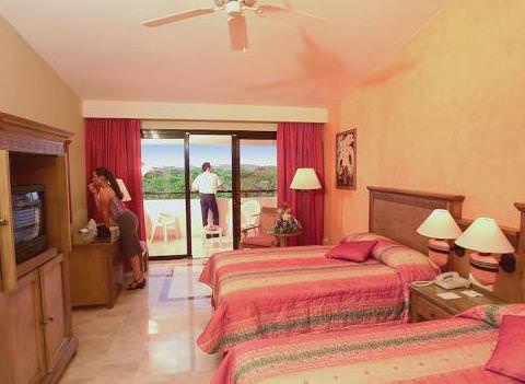 Grand Palladium Colonial Kantenah Room 12