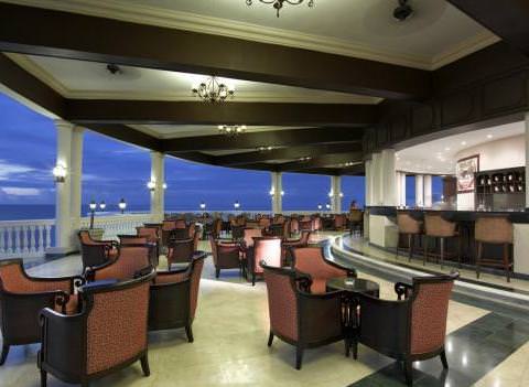 Grand Palladium Jamaica Resort Bar
