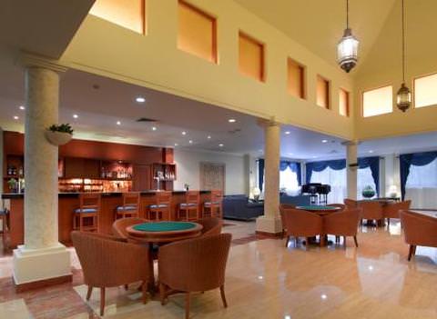 Grand Palladium White Sands Resort Bar 2