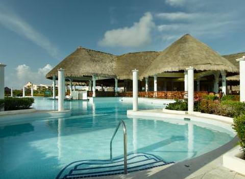 Grand Palladium White Sands Resort Pool 7