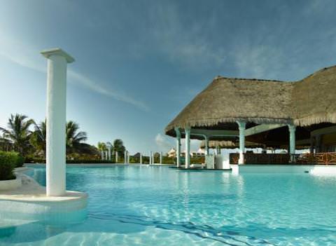 Grand Palladium White Sands Resort Pool 8
