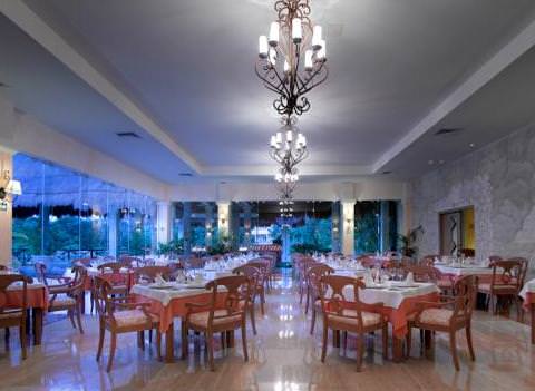 Grand Palladium White Sands Resort Restaurant 35