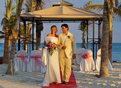 Grand Palladium White Sands Resort Wedding