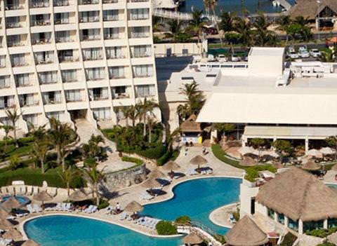Grand Park Royal Cancun Caribe Pool