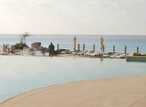 Grand Park Royal Cancun Caribe Pool 5