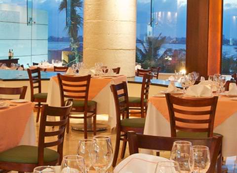 Grand Park Royal Cancun Caribe Restaurant 2