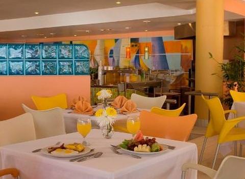 Holiday Inn Sunspree Montego Bay Restaurant 3