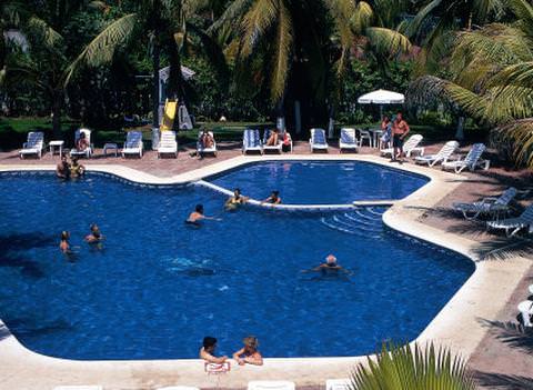 Hotel Posada Real Ixtapa Pool 1