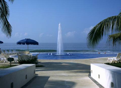 Hotel Posada Real Ixtapa Pool 2