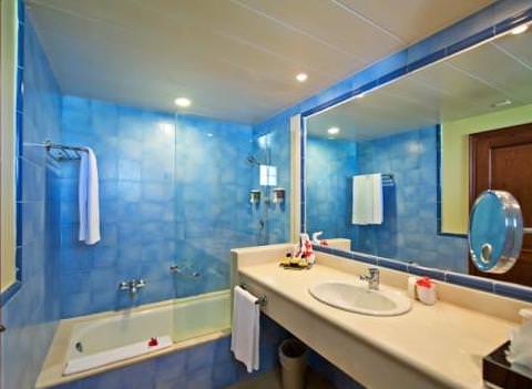 Iberostar Punta Cana Bathroom