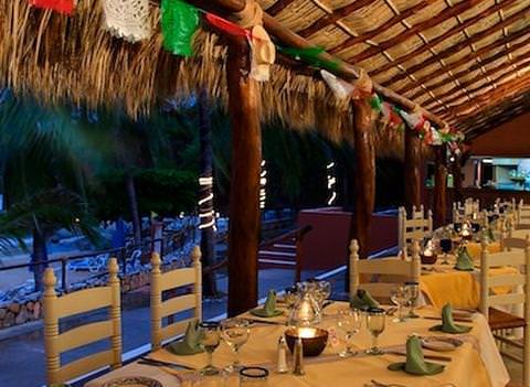 Las Brisas Huatulco Restaurant 1