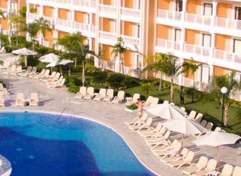 Luxury Bahia Principe Ambar Green Pool