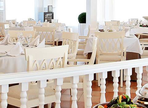 Luxury Bahia Principe Ambar Green Restaurant