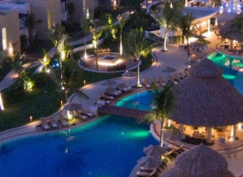 Marival Residences Pool
