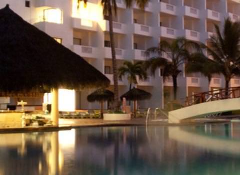 Marival Resort Suites Pool 2