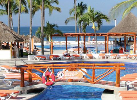 Marival Resort Suites Pool