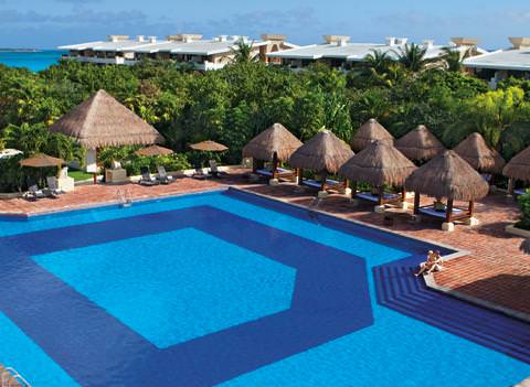 Now Sapphire Riviera Cancun Pool 3