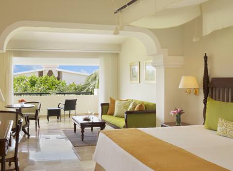 Now Sapphire Riviera Cancun Room 8