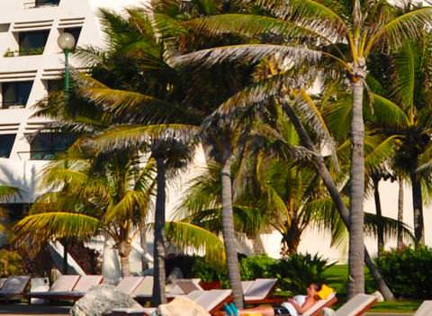 Oasis Cancun Lite Pool