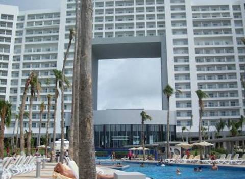 Pool Riu Palace Peninsula