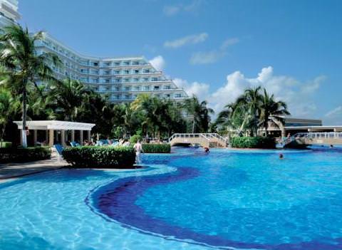 Pools Riu Caribe