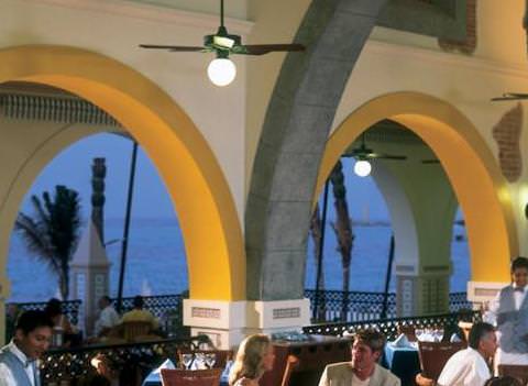 Restaurant Riu Cancun 1