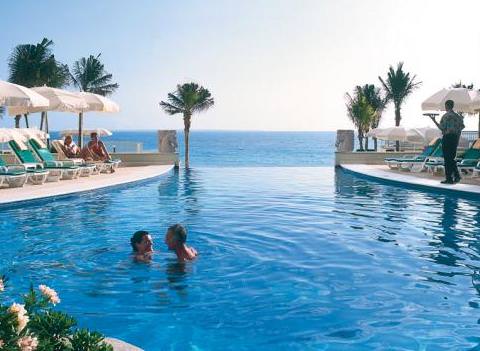 Riu Cancun Pool Infinite Pool