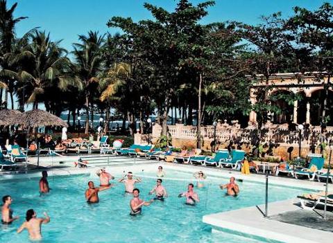 Riu Merengue Pool 1