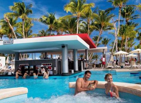 Riu Palace Bavaro Pool Bar