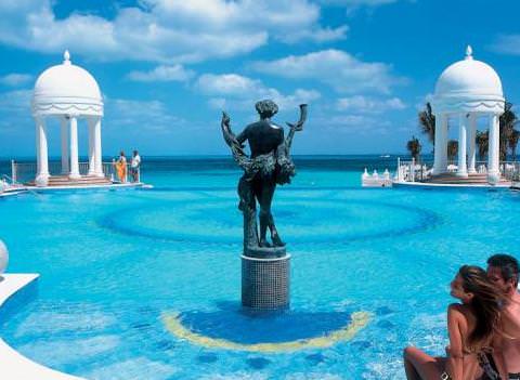 Riu Palace Las Americas Pool 1