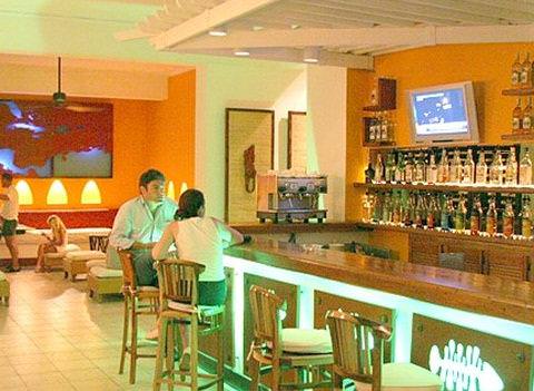 Royal Decameron Montego Beach Bar